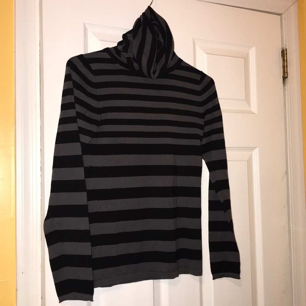 Turtle neck top